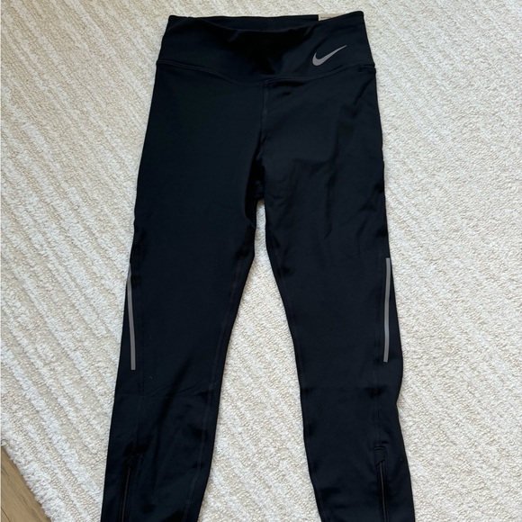 Brand new NIKE Athletic Leggings in S, Black - Picture 1 of 4